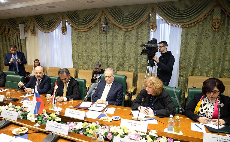 Встреча К. Косачева c Министром иностранных дел Республики Ирак М. Хакимом
