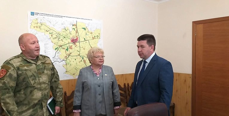 Оксана Хлякина с рабочим визитом посетила Лебедянский район Липецкой области