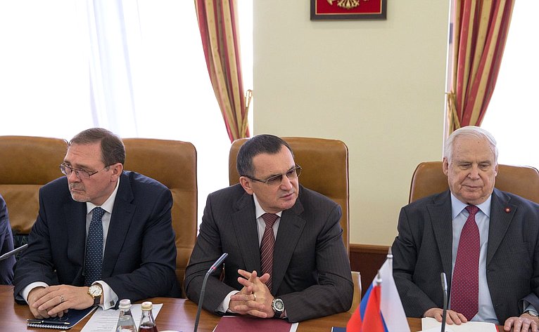 Встреча первого заместителя Председателя СФ Н. Федорова с заместителем Председателя Национального собрания Армении Э. Нагдалян