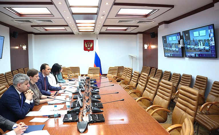 Совещание Комитета СФ по экономической политике «О разграничении полномочий по осуществлению морских перевозок»