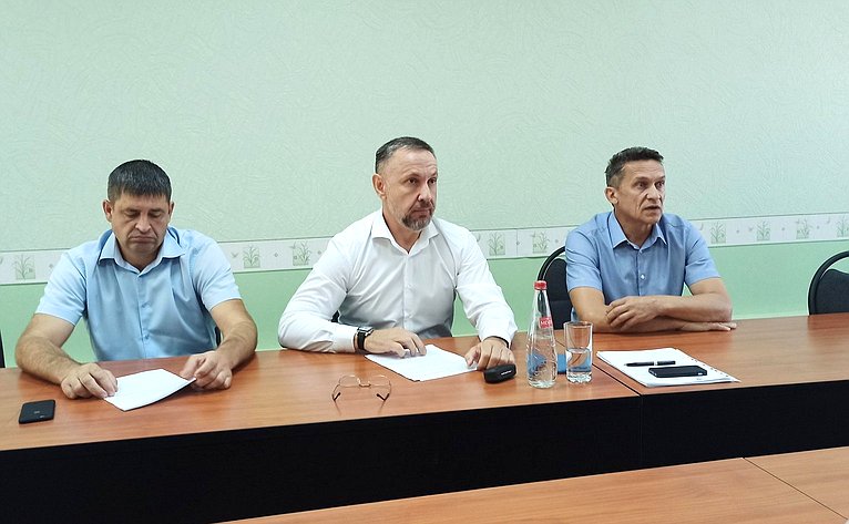 Олег Алексеев провел встречу с главами поселений, депутатами Собрания Новоузенского муниципального района