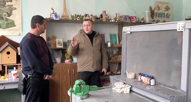 Игорь Кастюкевич посетил предприятия и школы Херсонской области