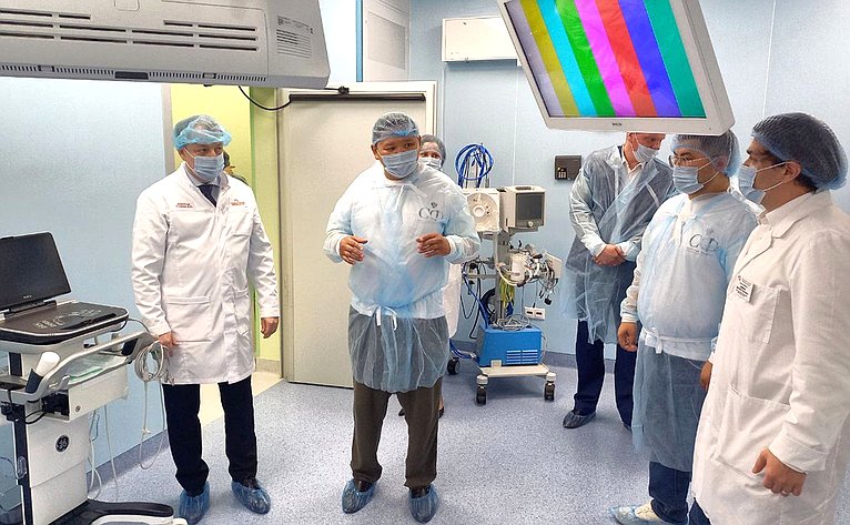 Сенаторы посетили Вологодскую областную клиническую больницу