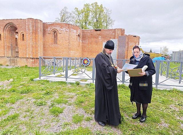 Лариса Мельник посетила деревню Козино