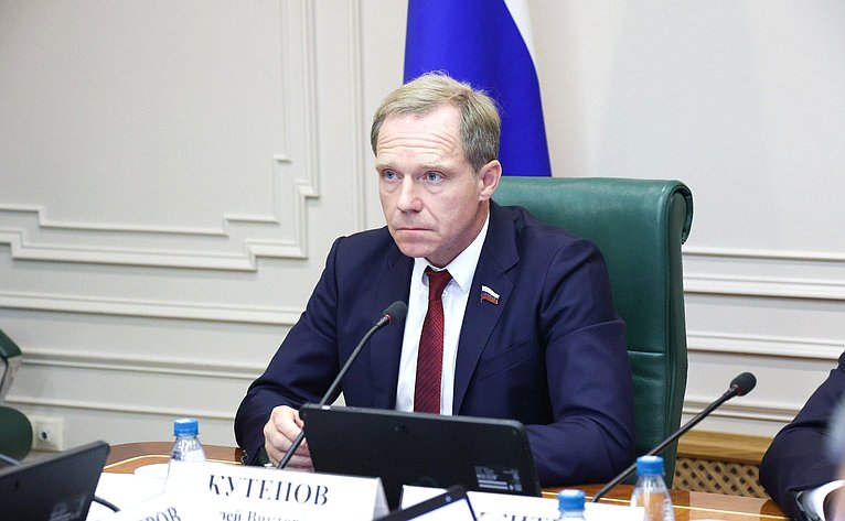Андрей Кутепов
