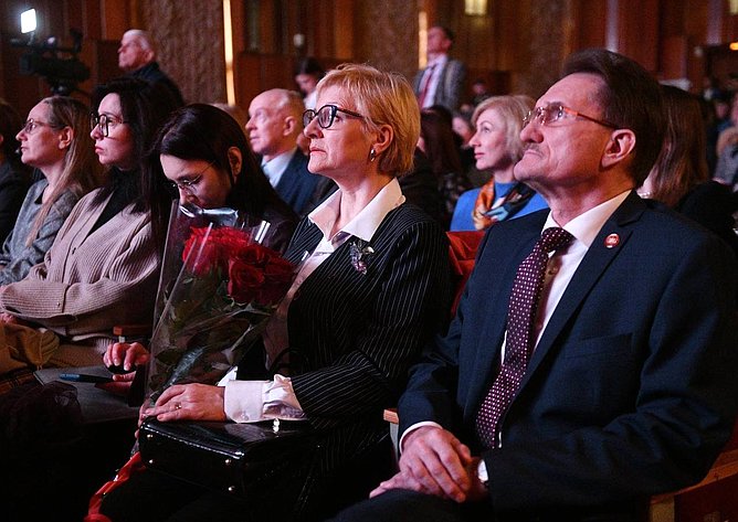 Руслан Смашнев принял участие в торжественных мероприятиях, посвященных 105-летию Смоленского государственного медицинского университета