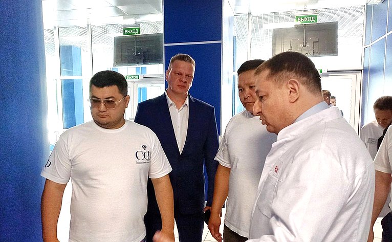 Сенаторы посетили Вологодскую областную клиническую больницу