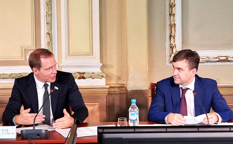 Андрей Кутепов провел в г. Шуя Ивановской области выездное заседание Комитета СФ по экономической политике