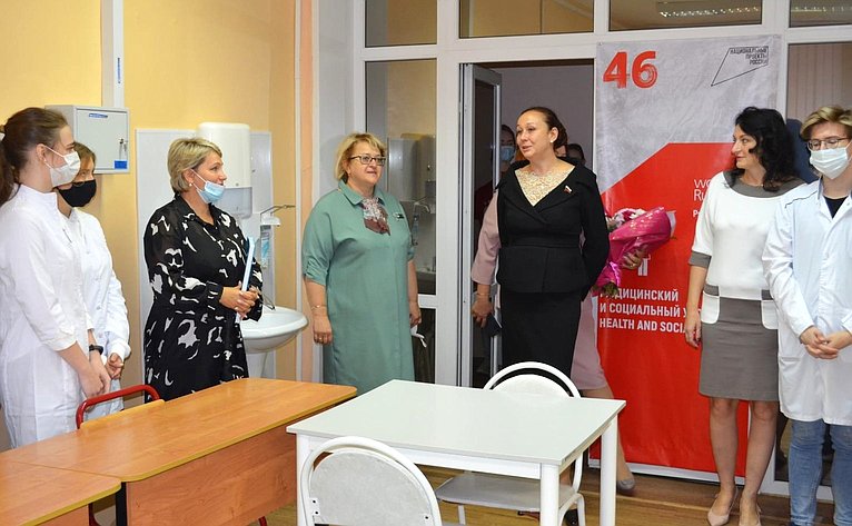 Ирина Петина в День знаний посетила Рязанский медицинский колледж