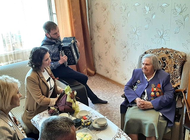 Маргарита Павлова поздравила с Днем Победы ветеранов Великой Отечественной войны
