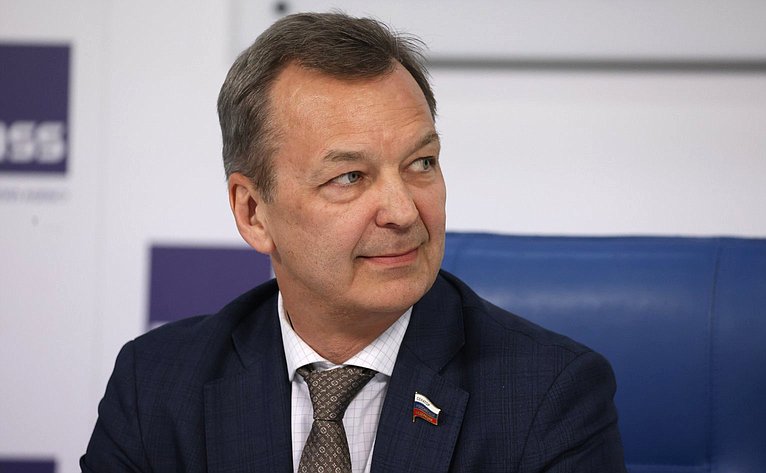 Первый заместитель Председателя СФ Андрей Яцкин