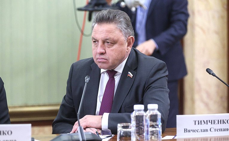 Председатель Комитета Совета Федерации по Регламенту и организации парламентской деятельности Вячеслав Тимченко