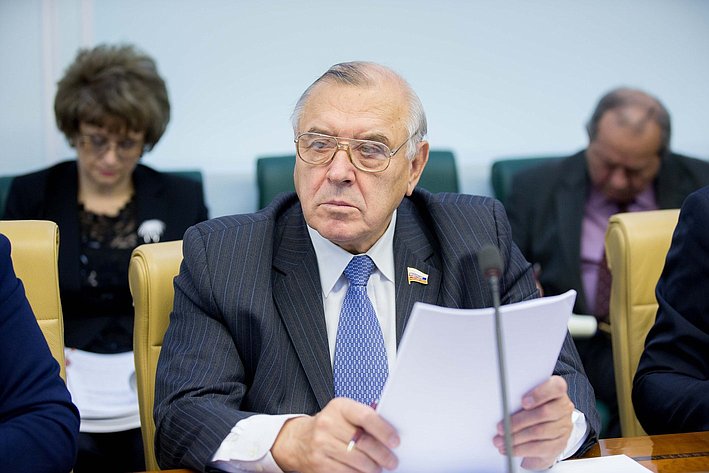 В. Сударенков Заседание Комитета Совета Федерации по науке, образованию и культуре
