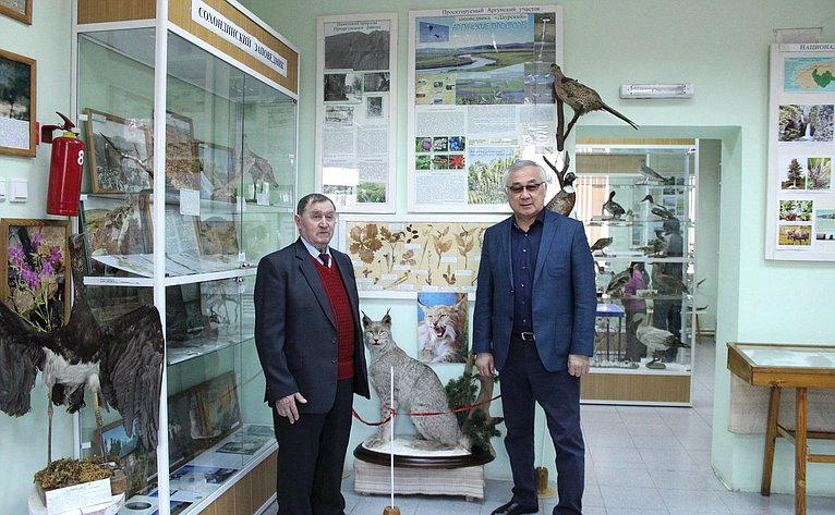 Баир Жамсуев в ходе своей рабочей поездки в регион, посетил муниципальное учреждение культуры «Музей природы» городского округа «Поселок Агинское» Забайкальского края