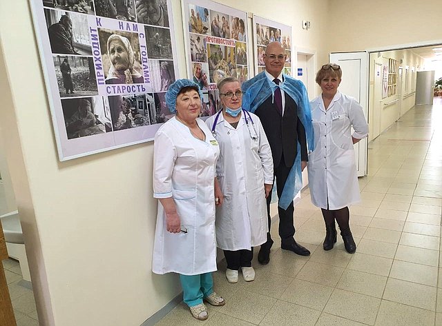Владимир Круглый ознакомился с ходом реализации национального проекта «Здравоохранение» в Покровском районе Орловской области