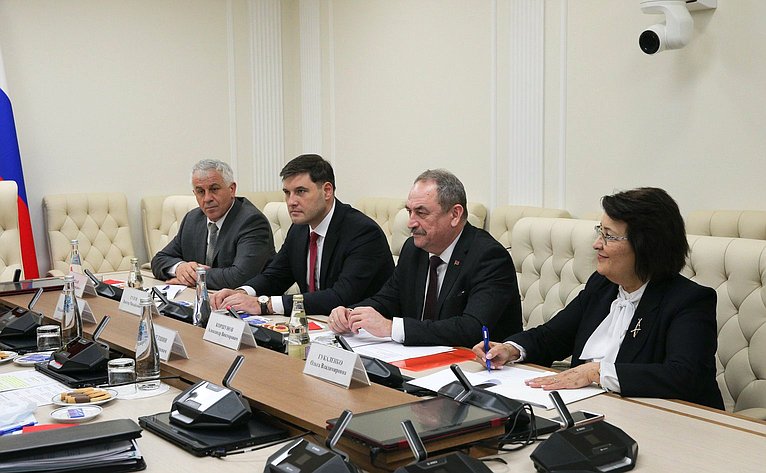 Встреча заместителя председателя Комитета СФ по международным делам Фарита Мухаметшина с Председателем Верховного Совета Приднестровской Молдавской Республики