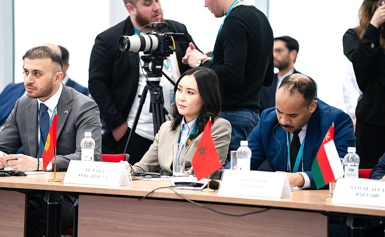 Григорий Карасин выступил на сессии IX Форума молодых дипломатов стран ОИС. Мероприятие проходит в рамках XVI Международного экономического форума «Россия – Исламский мир: KazanForum» в Казани