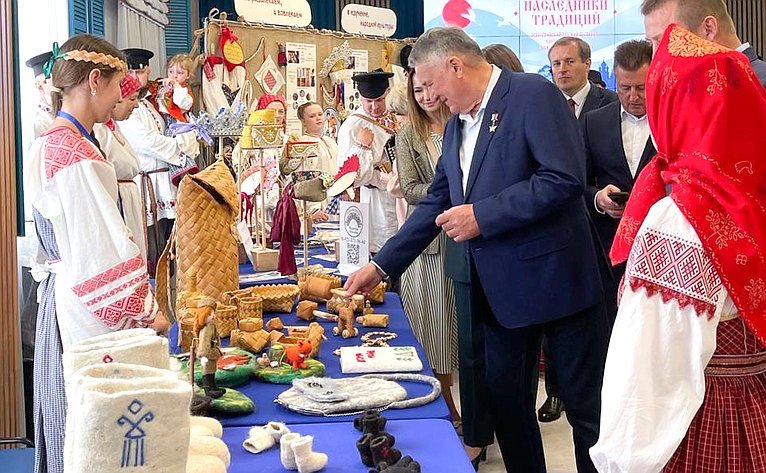 Заместитель Председателя СФ Юрий Воробьев принял участие в мероприятиях юбилейного Х Всероссийского детского фестиваля народной культуры «Наследники традиций»