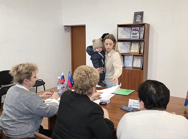 Ольга Бас в ходе поездки в регион провела прием граждан