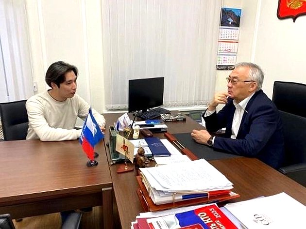 Баир Жамсуев провел прием граждан