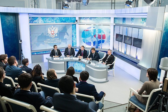 Встреча членов Совета Федерации с участниками Российско-Германского молодежного парламента