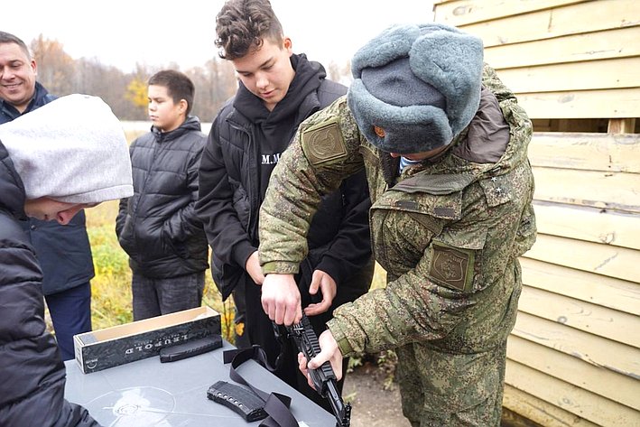 В Ульяновске прошла молодежно-патриотическая акция «Школа защитника Родины»