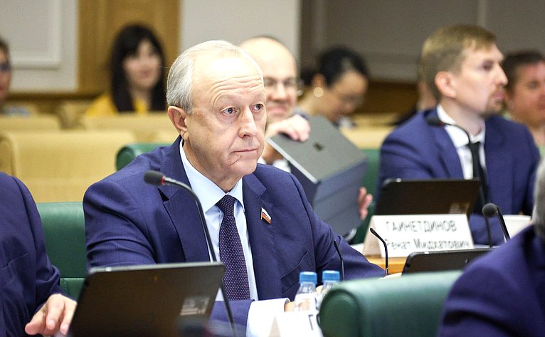 Валерий Радаев