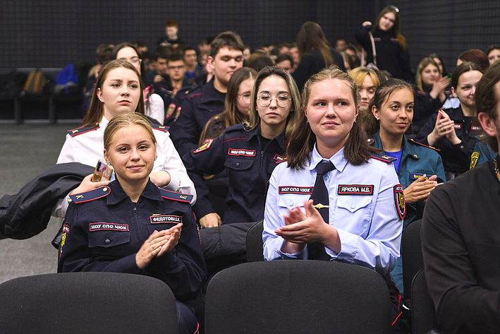 Маргарита Павлова провела урок-встречу со студентами Челябинского юридического колледжа