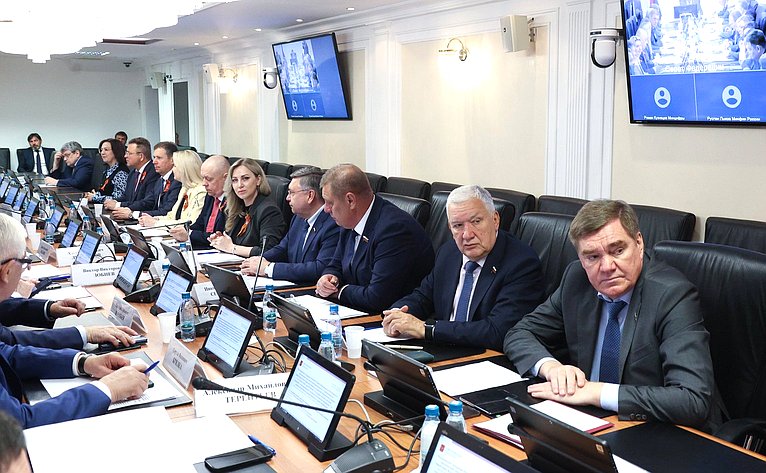 Расширенное заседание Комитета СФ по Регламенту и организации парламентской деятельности (в рамках Дней Волгоградской области в Совете Федерации)