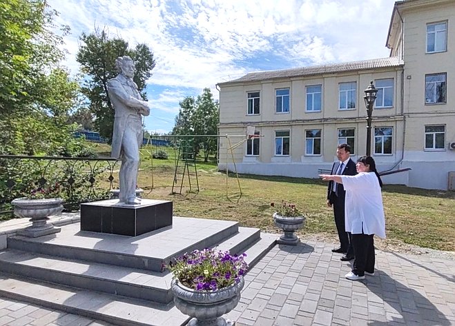 Александр Ролик посетил социальные и спортивные объекты в муниципалитетах Приморья