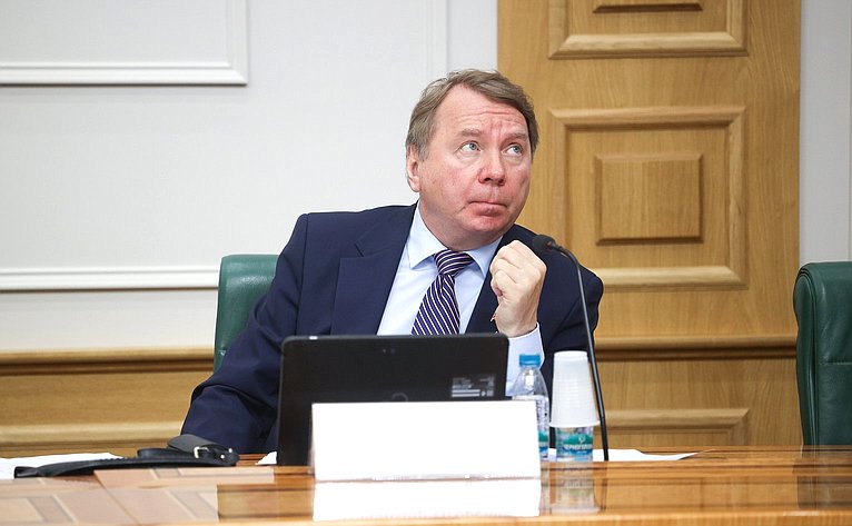 Владимир Кожин