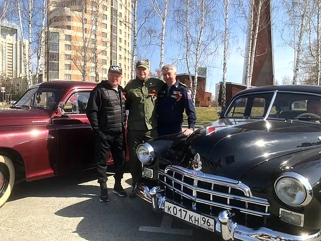 Виктор Шептий принял участие в автопробеге в честь Дня Победы в Екатеринбурге