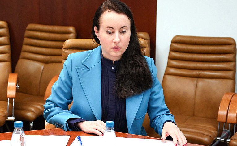 Совещание Комитета Совета Федерации по федеративному устройству, региональной политике, МСУ и делам Севера на тему «Совершенствование преференциальных режимов ДФО и Арктики для развития транспортно-логистической отрасли»