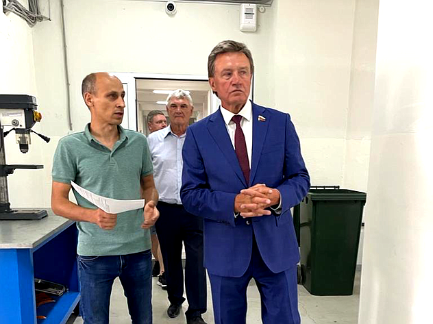 Сергей Рябухин посетил в г. Вольске один из старейших цементных заводов России и Вольский технологический колледж