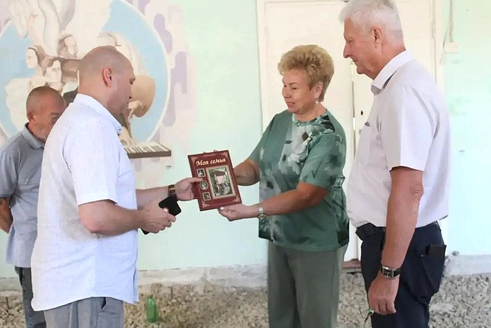 Ольга Бас проинспектировала восстановление социальных объектов в городе Краснодон