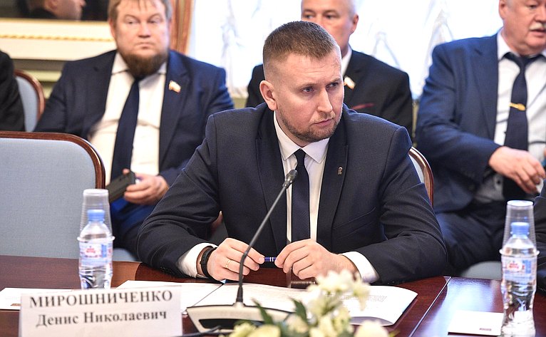 Заседание комиссии Совета законодателей РФ по вопросам законодательного обеспечения национальной безопасности и противодействию коррупции