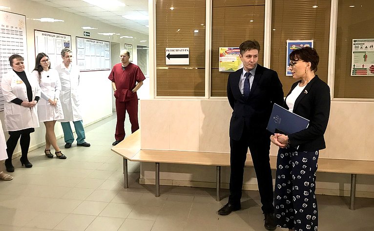 Т. Кусайко посетила медицинские учреждения в ЗАТО Александровск Мурманской области