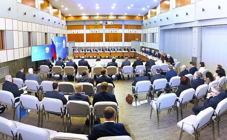 Выездное совещание Комитета СФ по обороне и безопасности «Кадровое обеспечение научных и производственных предприятий ядерного оружейного комплекса»