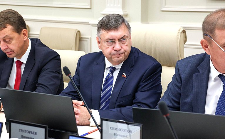 Заседание Комитета Совета Федерации по Регламенту и организации парламентской деятельности