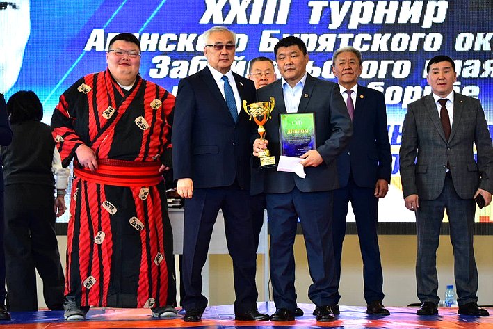 Баир Жамсуев в рамках работы в Забайкальском крае принял участие в открытии XXIII турнира по вольной борьбе «Кубок памяти Бадмы Цыреновича Цыренова»