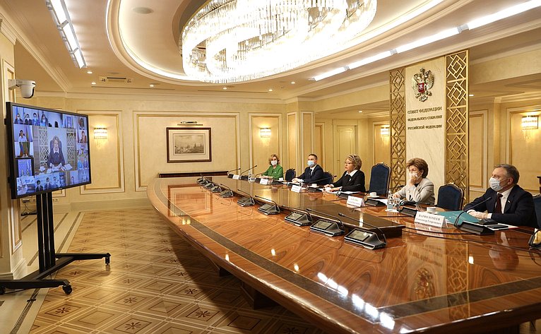 Встреча Председателя Совета Федерации Валентины Матвиенко с молодыми парламентариями