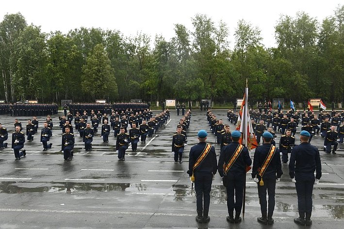 Маргарита Павлова приняла участие в торжественном построении, посвященном 120 выпуску офицеров боевого управления авиацией