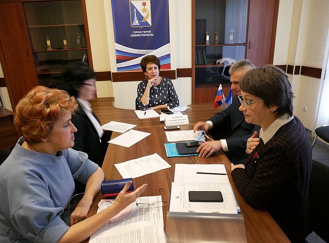Екатерина Алтабаева провела приём граждан, посвящённый вопросам дошкольного и школьного образования