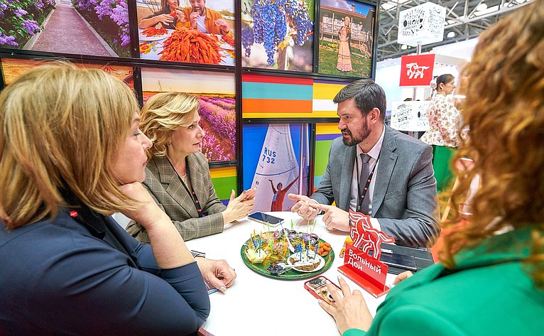 Инна Святенко приняла участие в открытии в Москве 28-й Международной туристической выставки MITT 2022