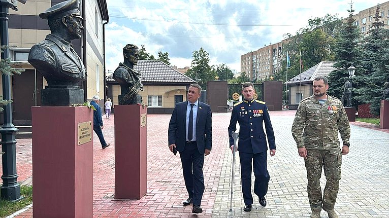 В Рязанском воздушно-десантном училище состоялось открытие фотовыставки «Герои Гостомеля»