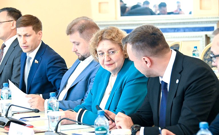Иван Новиков выступил на заседании Молодежной межпарламентской ассамблеи государств – участников СНГ по теме обеспечения доступности жилья для молодежи