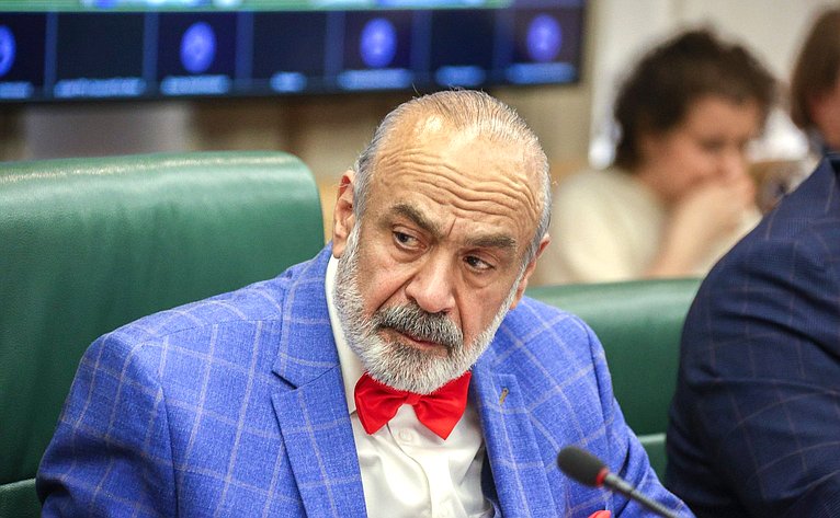 Круглый стол Комитета СФ по конституционному законодательству и государственного строительства «Ответственность за воспрепятствование профессиональной деятельности адвоката как гарантия реализации принципа состязательности и равноправия сторон»