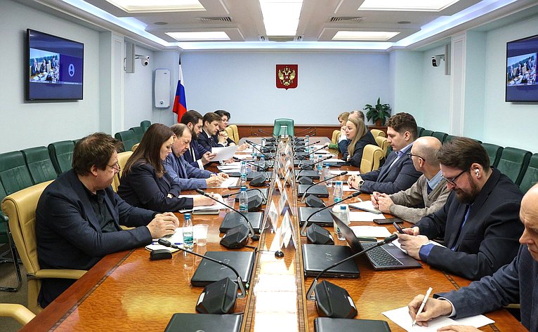 Круглый стол на тему «Качественная подготовка кадров как основа технологического лидерства»