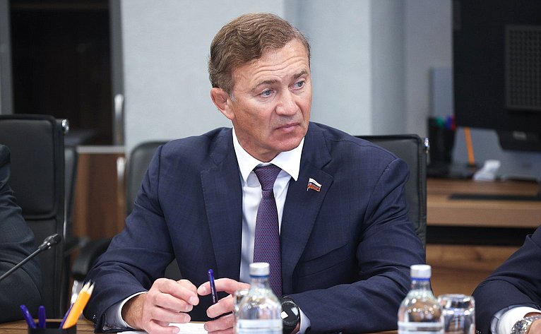 Александр Брыксин