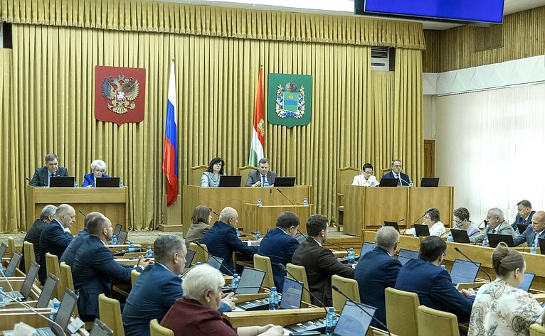 Александр Савин принял участие в заключительном заседании весенней сессии Законодательного Собрания Калужской области